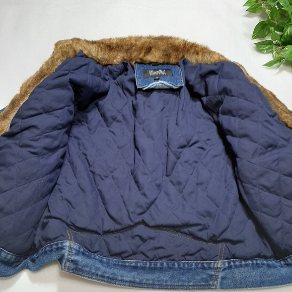 Excelled Collection Faux Fur Trim Jean Jacket M - Picture 3 of 11